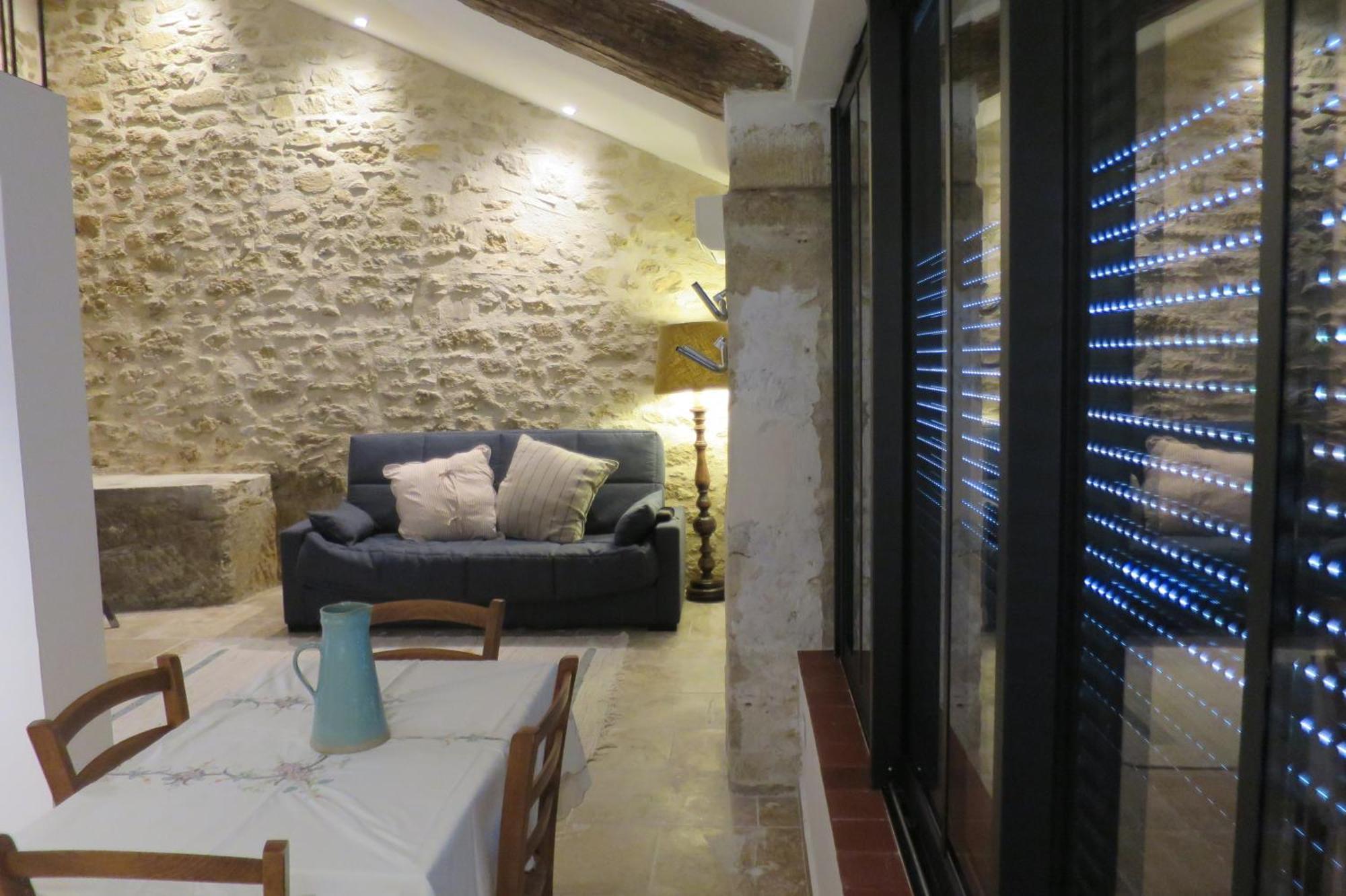 La Grotte Apartment Serignan-du-Comtat Luaran gambar